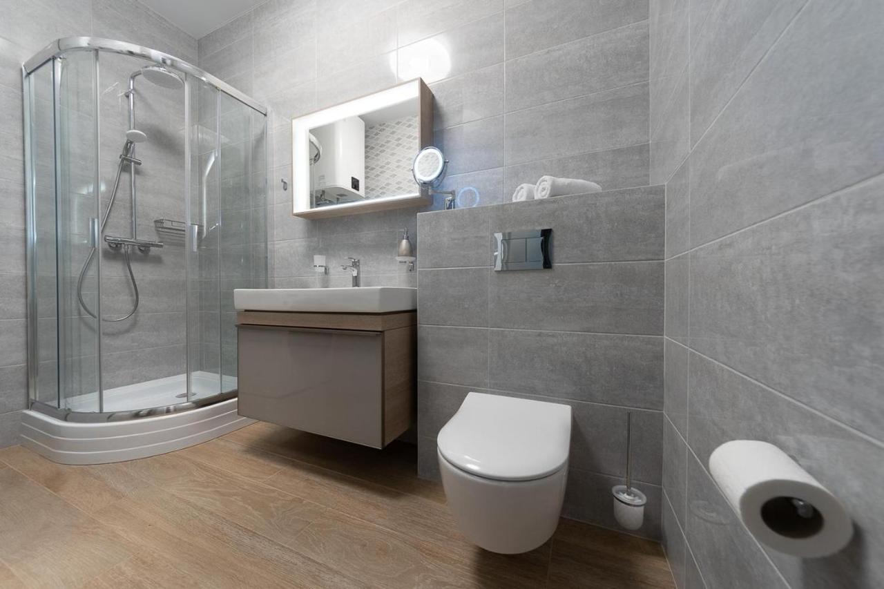 New Modern Apartments. Metro Minskaya Kiev Ngoại thất bức ảnh